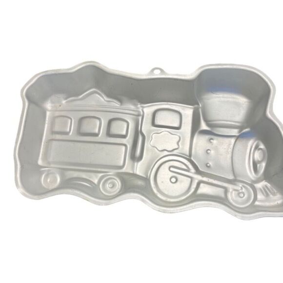 Wilton 2003 Train Cake Pan - Picture 3 of 3